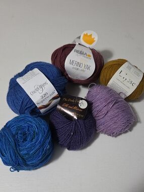 7 Assorted Yarn Balls